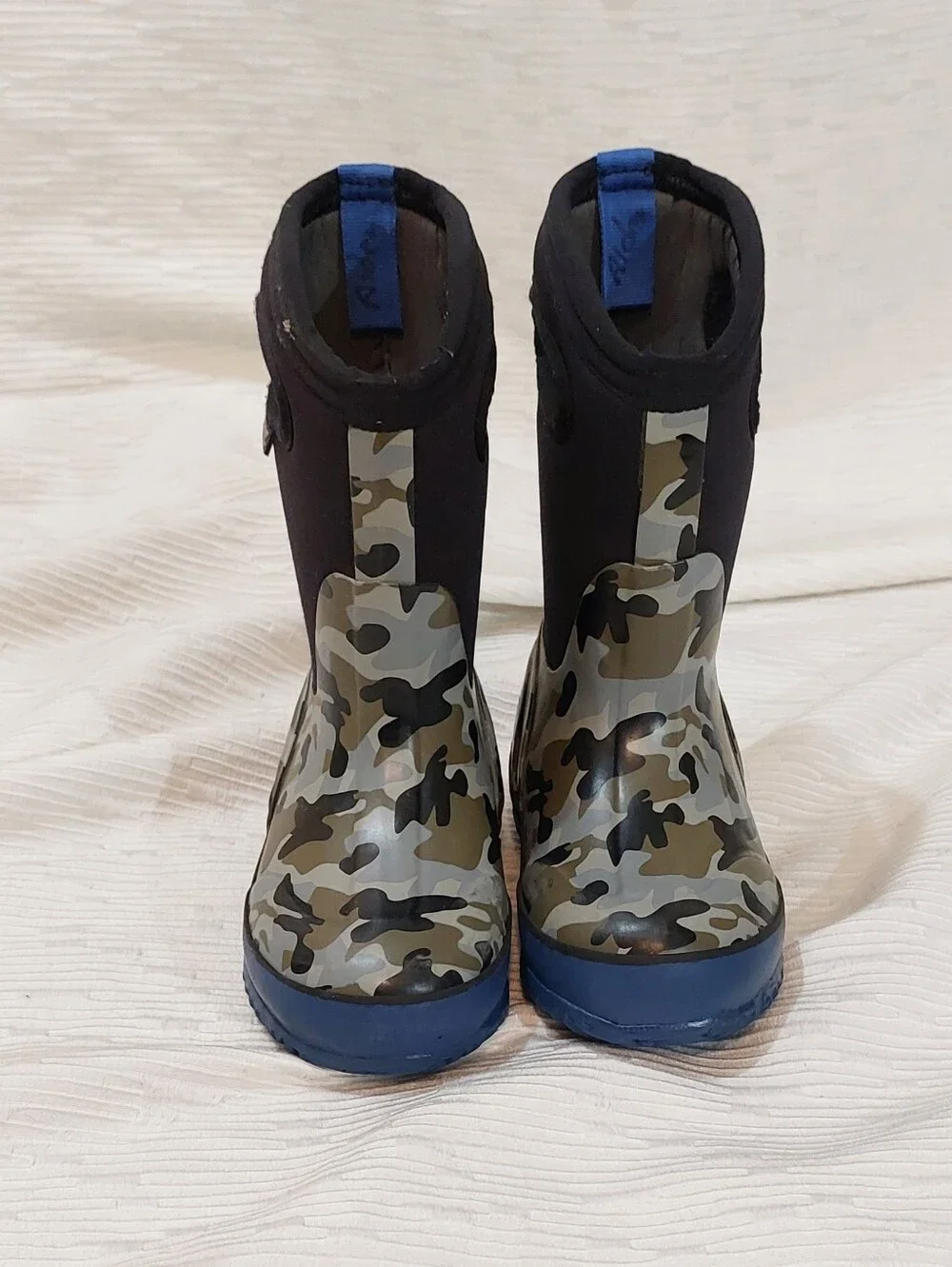 Bogs Kids' Camo Waterproof Rain Boots - Blue & Green Size 9